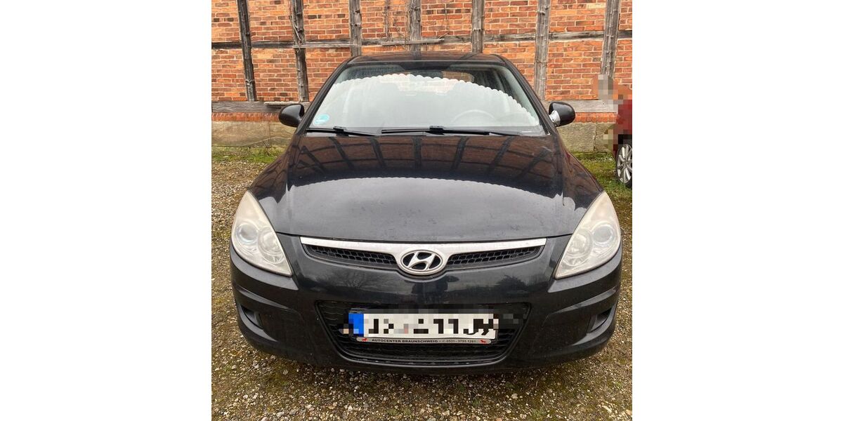 Hyundai i30 144.000 km 1.700 &euro; Seesen 38723