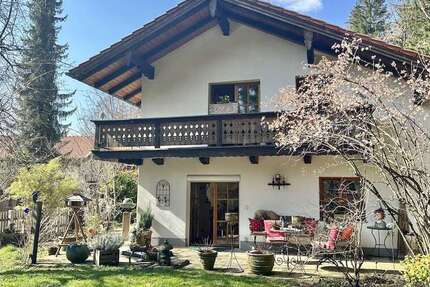 Haus Holzkirchen - 6 Zimmer, 213 m&sup2;, 1.240.000&euro; | Angebot:26043023