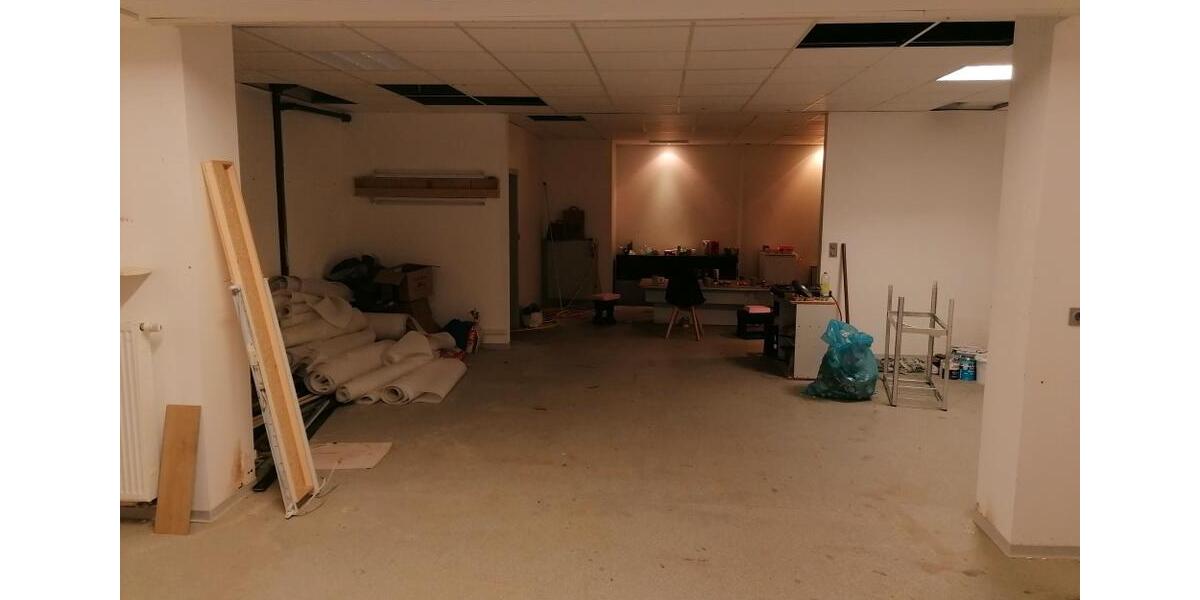 Großzügige Büro und Ausstellfläche in zentraler Lage von Marsberg zimmer