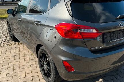 Ford Fiesta 195.000 km 7.500 &euro; Quakenbrück 49610