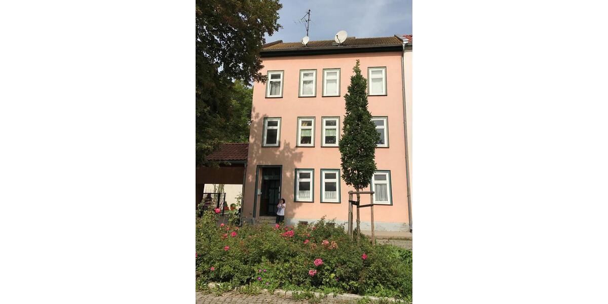 Reihenhaus Bad Langensalza - 14 Zimmer, 180 m&sup2;, 75.000&euro; | Angebot:26998450