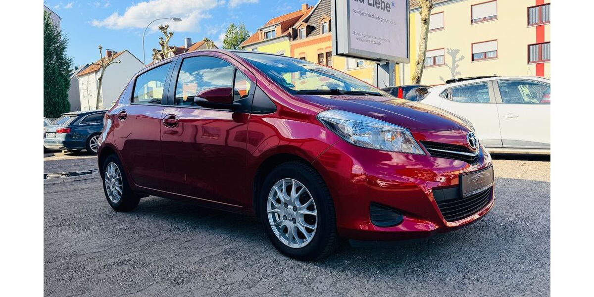 Toyota Yaris 83.000 km 6.900 &euro; Saarbrücken 66115