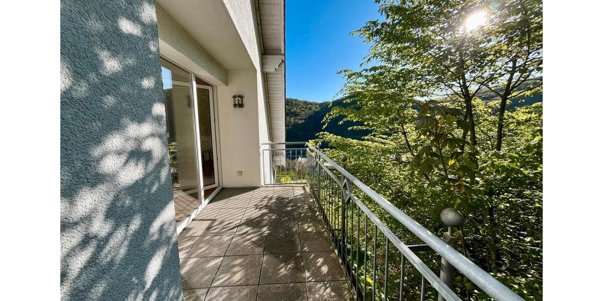 Dachgeschoßwohnung Bad Münstereifel - 3.5 Zimmer, 110 m&sup2;, 1.200&euro; | Angebot:26384297