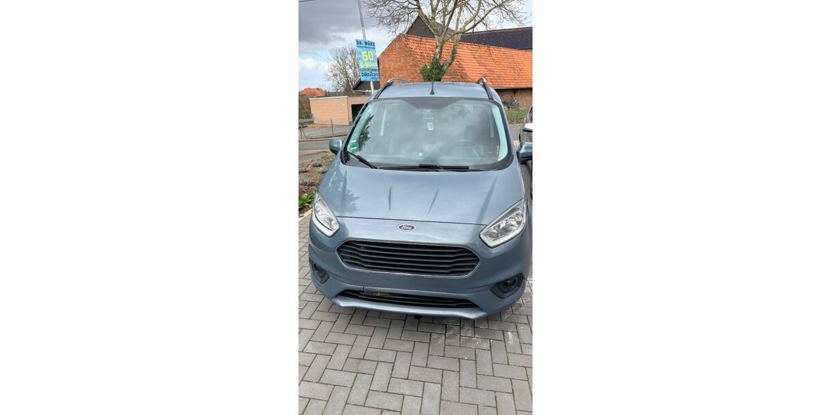 Ford Tourneo Courier 93.875 km 10.890 &euro; Barsinghuaen 30890