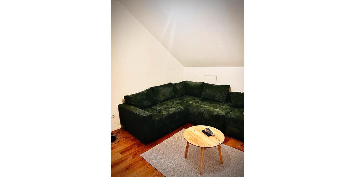 Dachgeschoßwohnung Kaufungen - 4 Zimmer, 100 m&sup2;, 990&euro; | Angebot:26165151