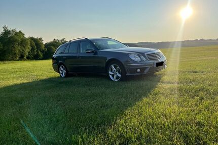 Mercedes E 200