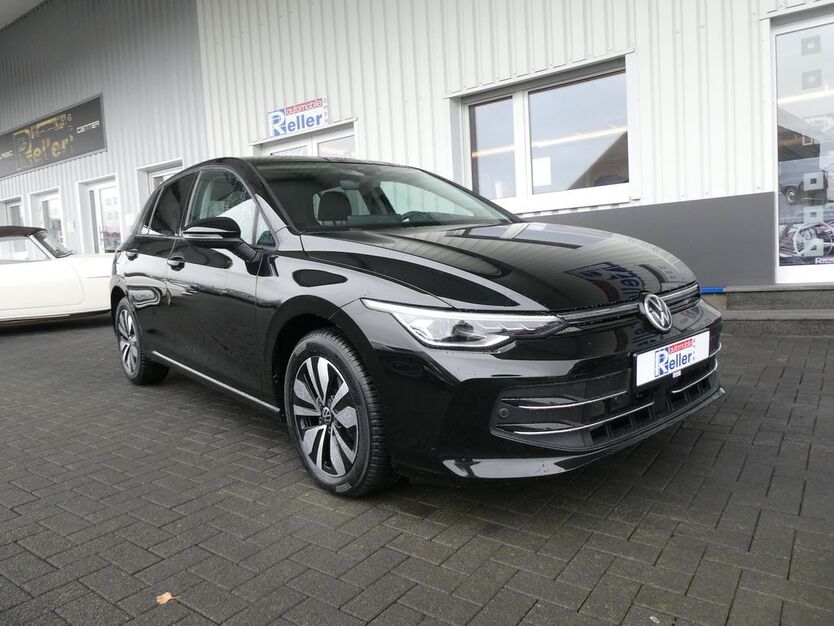 VW Golf 4.769 km 28.900 € Paderborn 33106