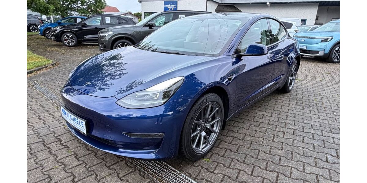 Tesla Model 3 39.200 km 32.990 &euro; Pfaffenhofen 89284
