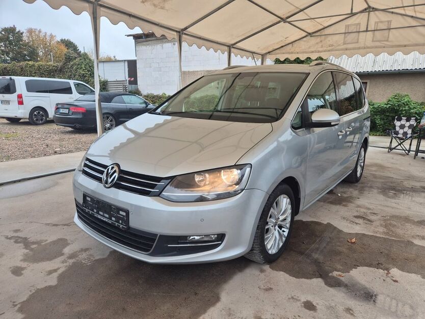 VW Sharan 166.000 km 10.690 € Berlin 12359