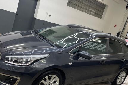 Kia ceed Sportswagon 130.600 km 7.900 € Kamen 59174
