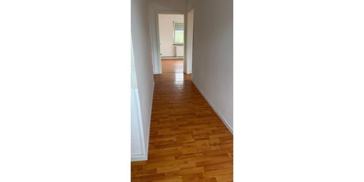 Dachgeschoßwohnung Bad Pyrmont - 3 Zimmer, 90 m&sup2;, 650&euro; | Angebot:26285955