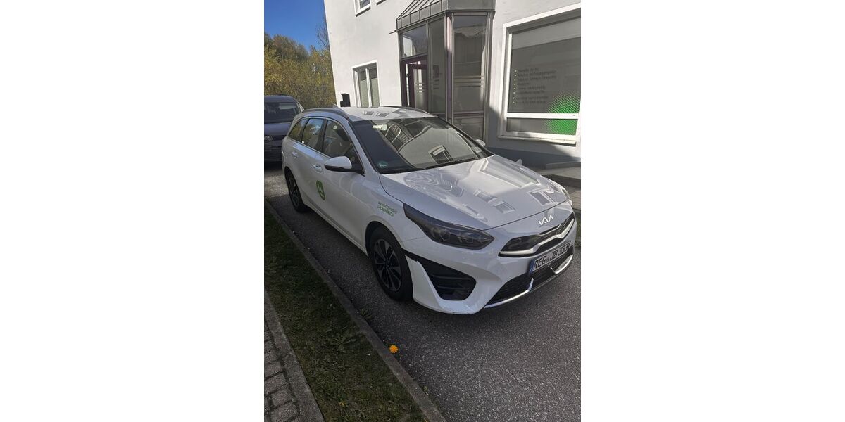 Kia ceed Sportswagon 54.000 km 18.990 &euro; Regen 94209
