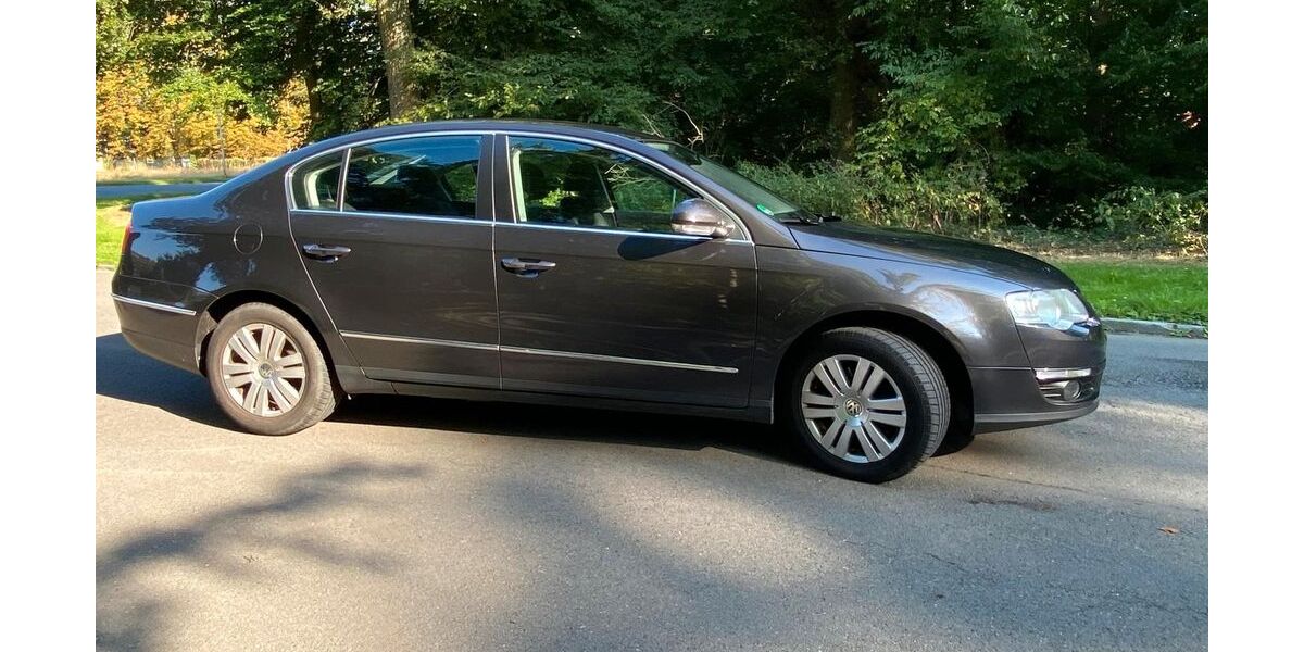 VW Passat 193.000 km 4.750 &euro; Paderborn 33104