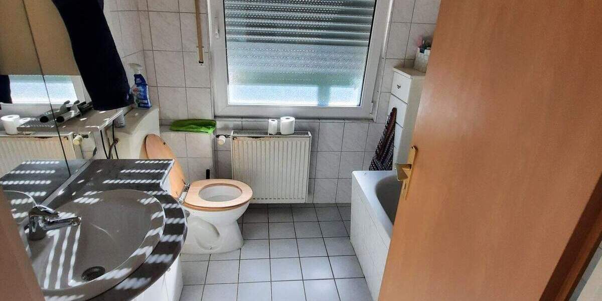 Bungalow Moers Moers-Mitte - 2 Zimmer, 78 m&sup2;, 620&euro; | Angebot:25245755