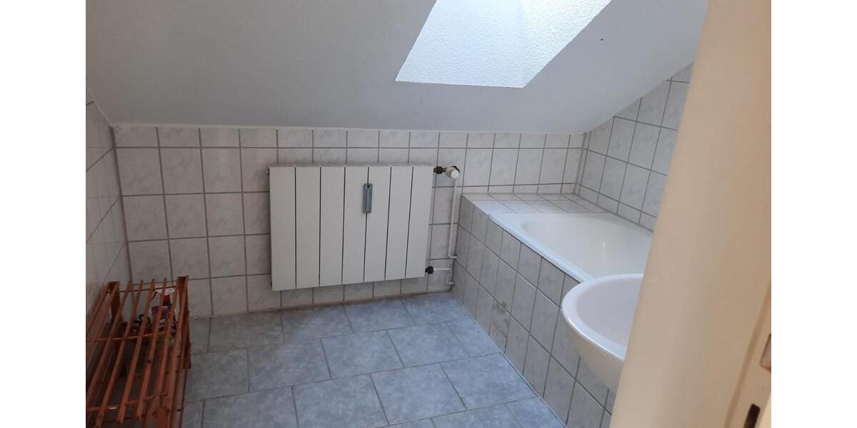 Dachgeschoßwohnung Wolfsburg - 2 Zimmer, 51 m&sup2;, 410&euro; | Angebot:26585051