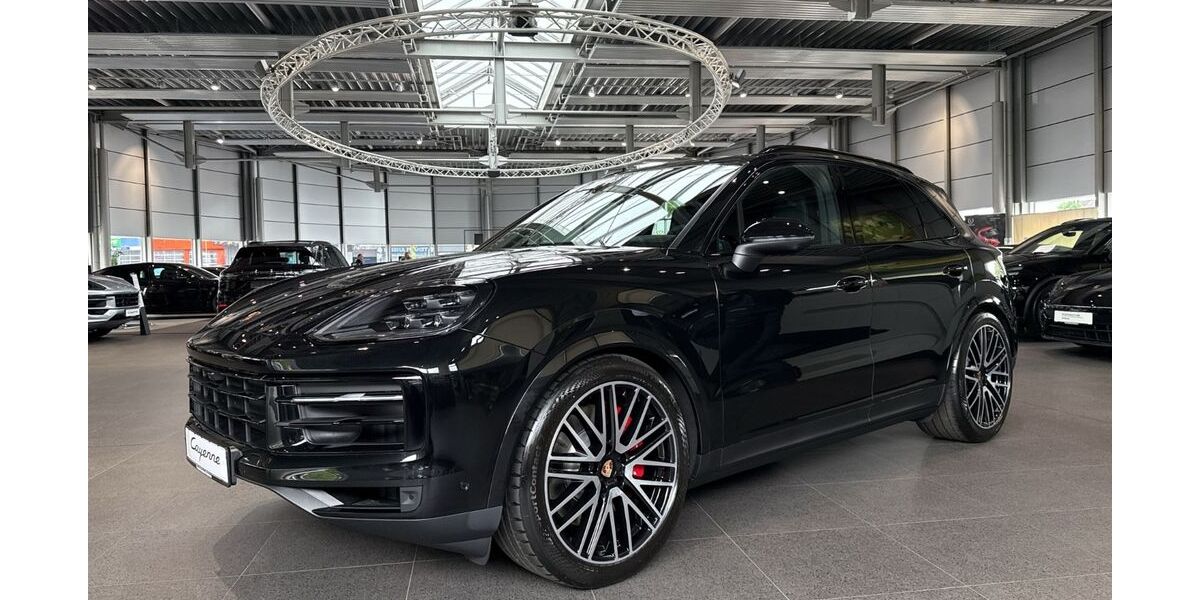 Porsche Cayenne 16.900 km 123.890 &euro; Paderborn 33100