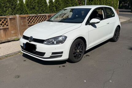 VW Golf 139.685 km 7.399 &euro; Troisdorf 53840