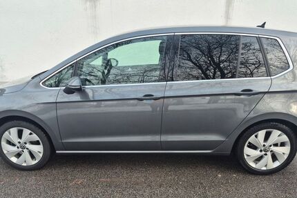 VW Golf Sportsvan 117.000 km 17.700 &euro; Schwarzach 94374