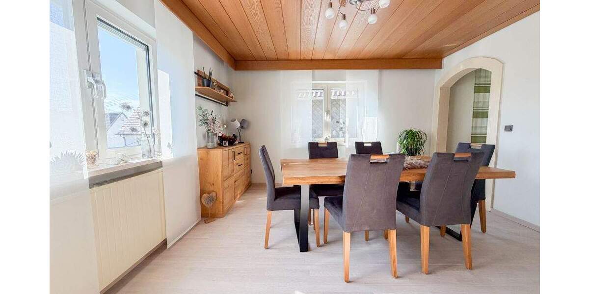 Einfamilienhaus Lichtenfels / Buch am Forst Buch am Forst - 9 Zimmer, 289 m&sup2;, 319.000&euro; | Angebot:25862925