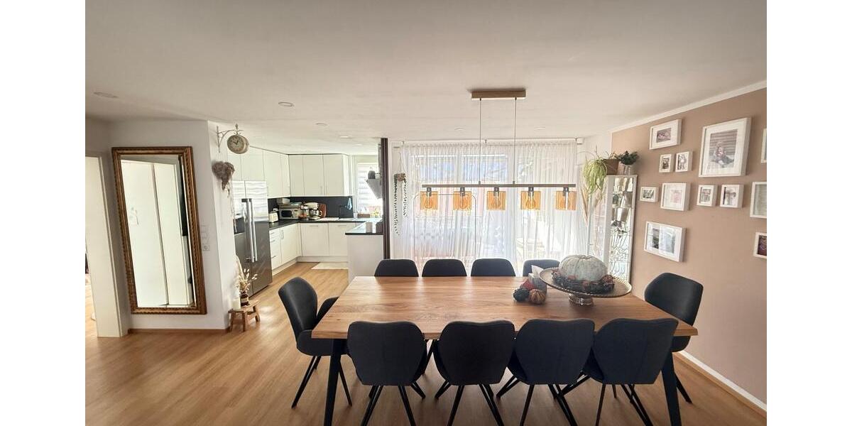 4,5 Zimmer Wohnung zu verkaufen, kernsaniert 4 zimmer