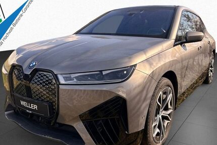 BMW iX 32.345 km 43.850 &euro; Bad Salzuflen 32108