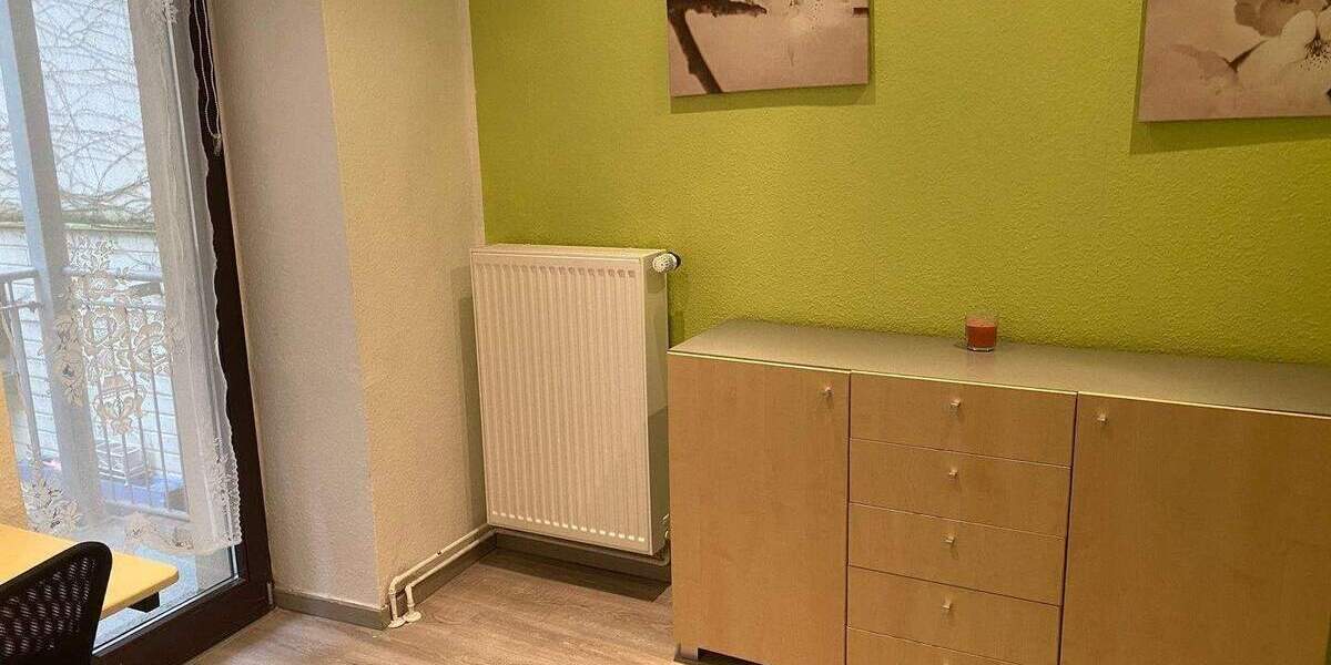 Etagenwohnung Halle (Saale) Innenstadt - 6 Zimmer, 151 m&sup2;, 2.000&euro; | Angebot:26686836