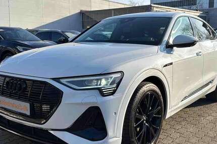 Audi e-tron 45.591 km 33.950 &euro; Hamburg 22047