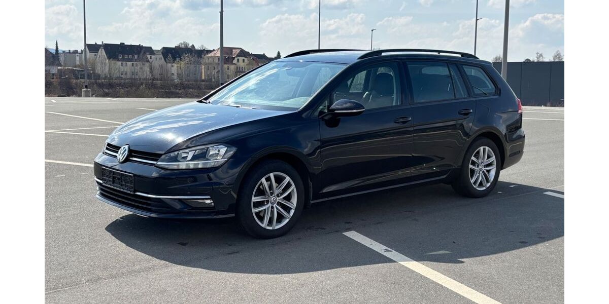VW Golf 136.000 km 12.399 &euro; Marktredwitz 95615