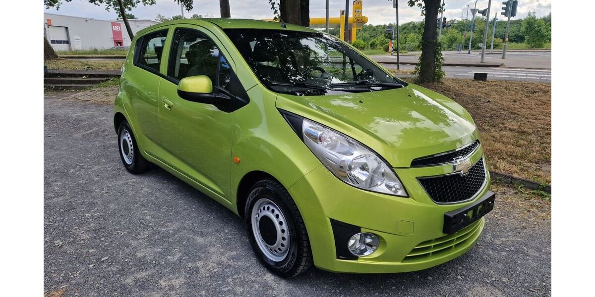 Chevrolet Spark 68.000 km 2.999 &euro; Köln 51107