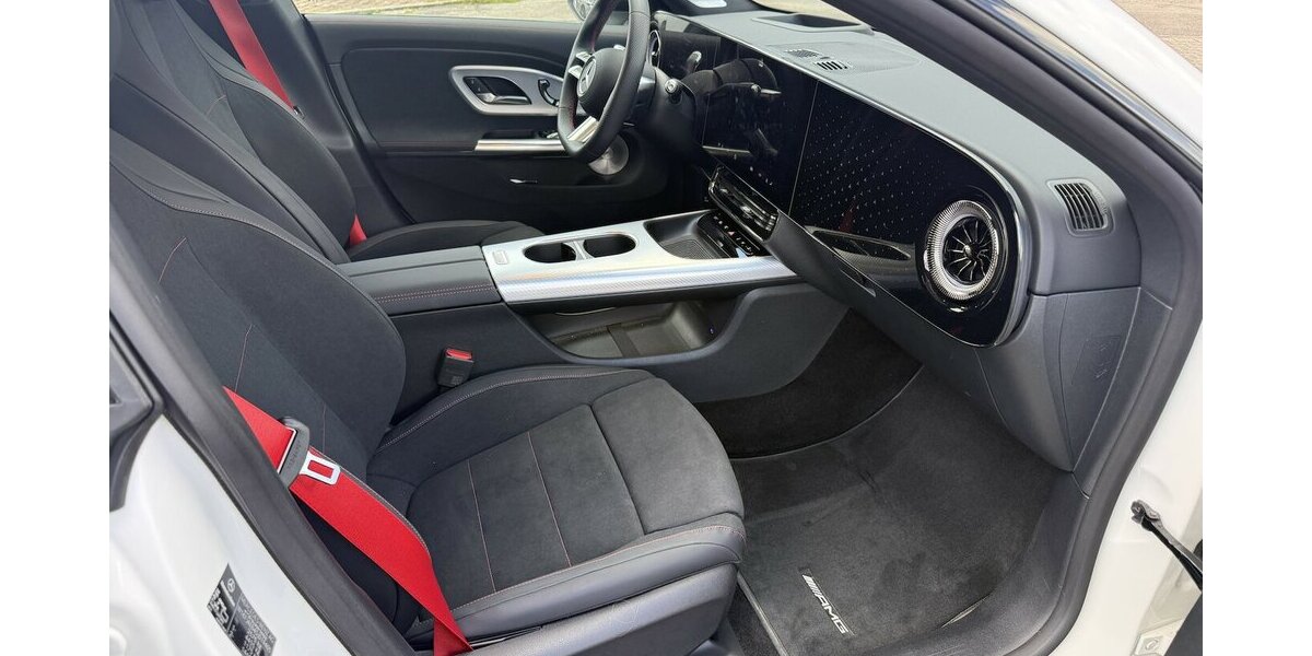 Mercedes-Benz CLA 350 4Matic mit EQ Technologie AMG Styling 11.000 km 59.650 &euro; Schorndorf 73614
