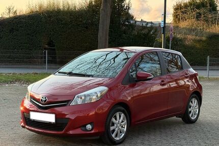 Toyota Yaris 39.530 km 9.990 &euro; Düren 52351