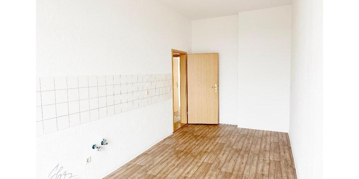 Etagenwohnung Riesa - 2 Zimmer, 74 m&sup2;, 395&euro; | Angebot:26400676