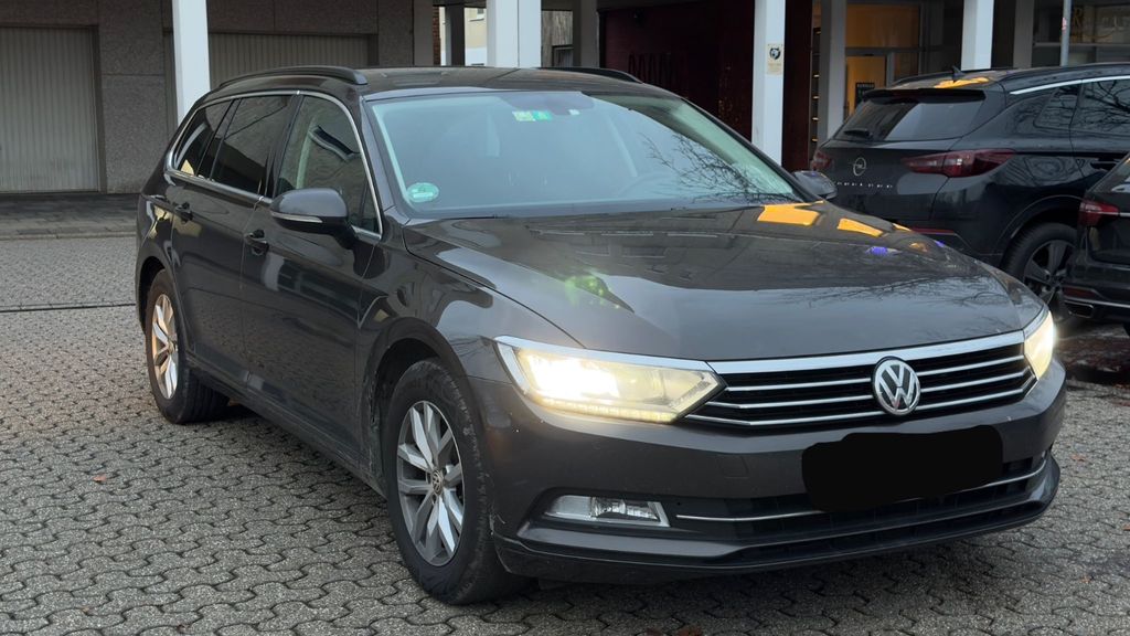 VW Passat 85.000 km 14.900 &euro; Düren 52349