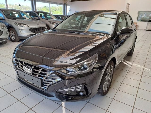 i30
