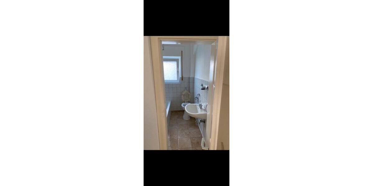 Erdgeschoßwohnung Mannheim Niederfeld - 3.5 Zimmer, 110 m&sup2;, 1.300&euro; | Angebot:25982352