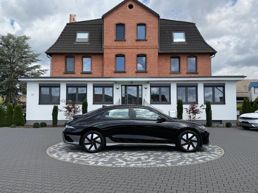 IONIQ 6