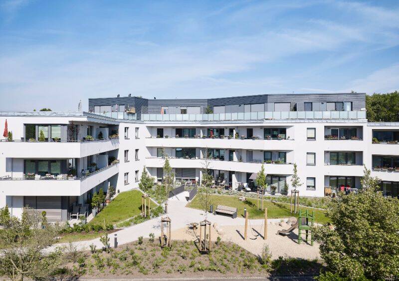 Familie gesucht! Oben wohnen, viel Platz in vier Räumen! 4 zimmer