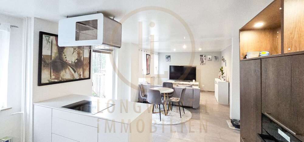 Haus zum Kaufen in Feucht 649.000 € 211 m²
