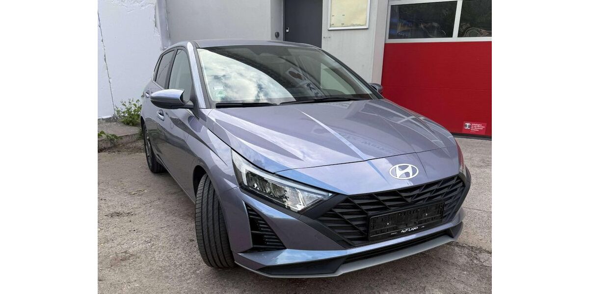 Hyundai i20 30.143 km 13.800 &euro; Berlin 13156