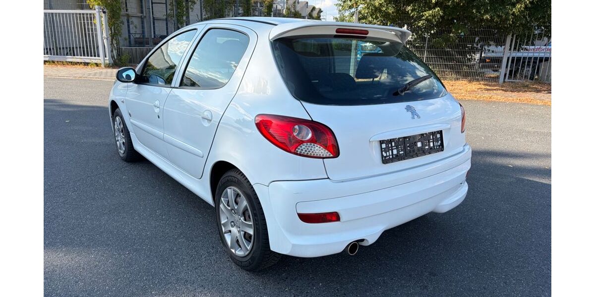 Peugeot 206 56.000 km 3.900 &euro; Dreieich 63303