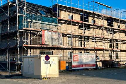 Haus Stuhr - 4 Zimmer, 135 m&sup2;, 1.800&euro; | Angebot:26005649