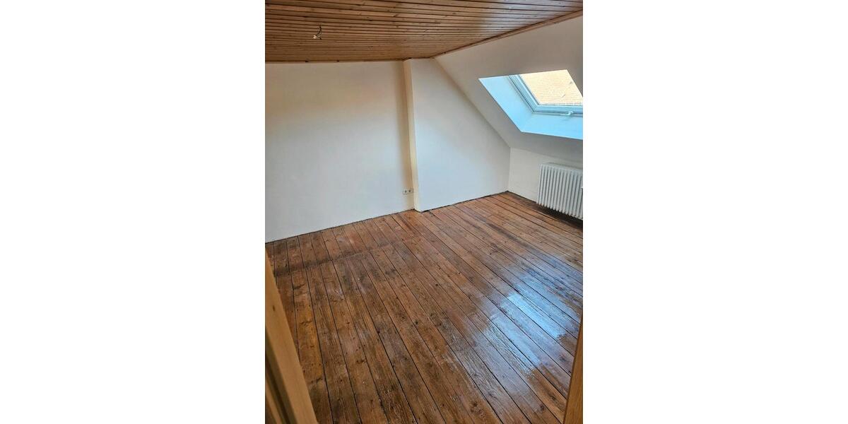 Dachgeschoßwohnung Michelstadt - 2 Zimmer, 78 m&sup2;, 780&euro; | Angebot:25265507