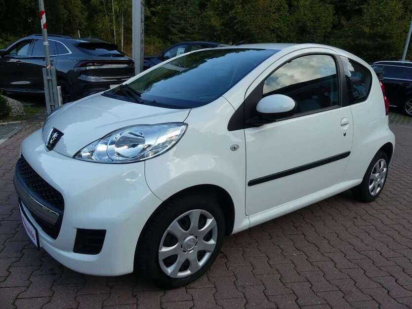 Peugeot 107 32.500 km 6.990 € Schneeberg 08289
