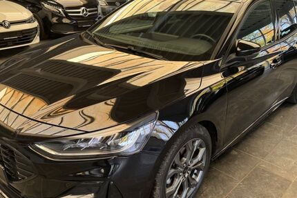 Ford Focus 61.600 km 16.700 &euro; Versmold 33775