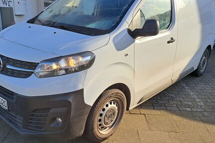 Opel Vivaro 114.579 km 16.990 &euro; Essen 45307