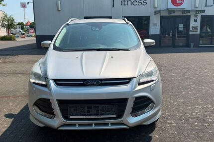 Ford Kuga 98.000 km 10.990 &euro; Bonn 53177