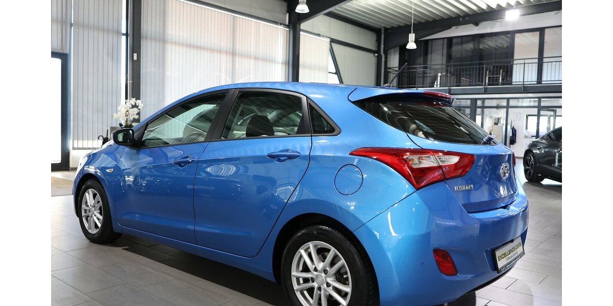 Hyundai i30 1.6 T-GDI STYLE / AUTOMATIK / NAVI+KAMERA 78.000 km 13.777 &euro; Hamm 59077