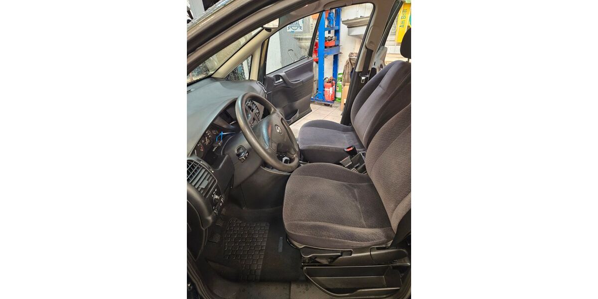Opel Zafira 90.601 km 2.200 &euro; Bremen 28197