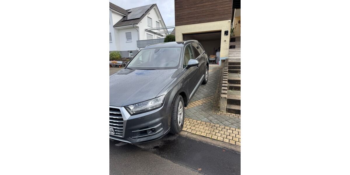 Audi Q7 172.000 km 33.000 &euro; Petersberg 36100