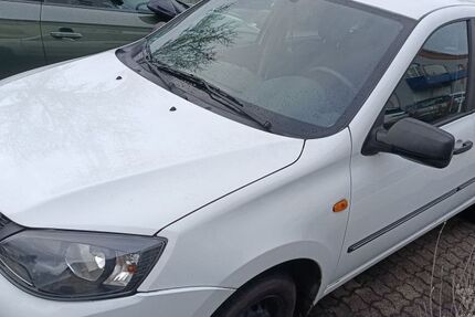 Lada Kalina 131.500 km 2.300 &euro; Bruchköbel 63486